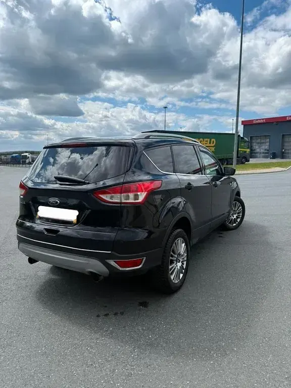 Gebraucht Ford Kuga Titanium 140 PS (102 kW) 2013 Schwarz SUV