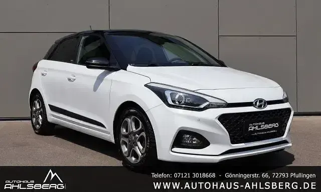 Gebraucht Hyundai i20 Style 101 PS (74 kW) 2020 Weiß Kleinwagen