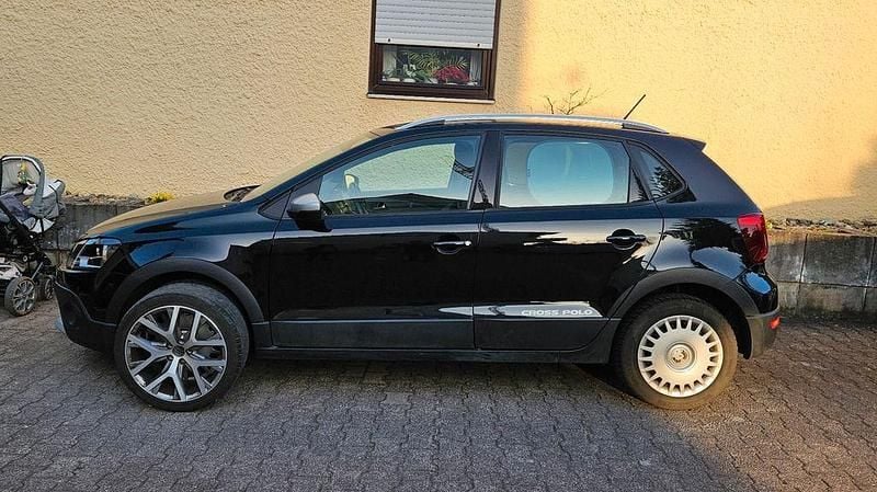 Gebraucht VW Polo Cross 90 PS (66 kW) 2017 Schwarz Kleinwagen