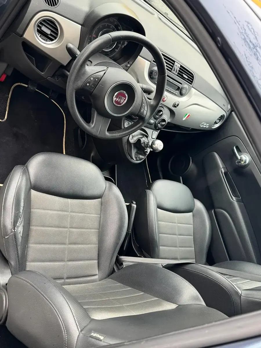 Używany Fiat 500 85 KM (62 kW) 2011 Niebieski Hatchback