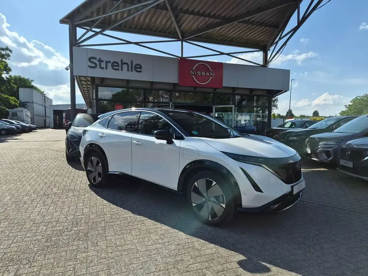 Gebraucht Nissan Ariya Evolve 177 kW (242 PS) 2022 Weiß SUV