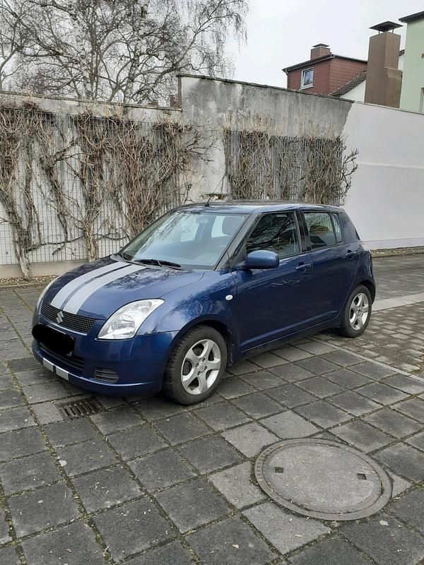 Blau Gebraucht 2006 Suzuki Swift Kleinwagen | 2.650 € (Fairer Preis) - Bild 1/4