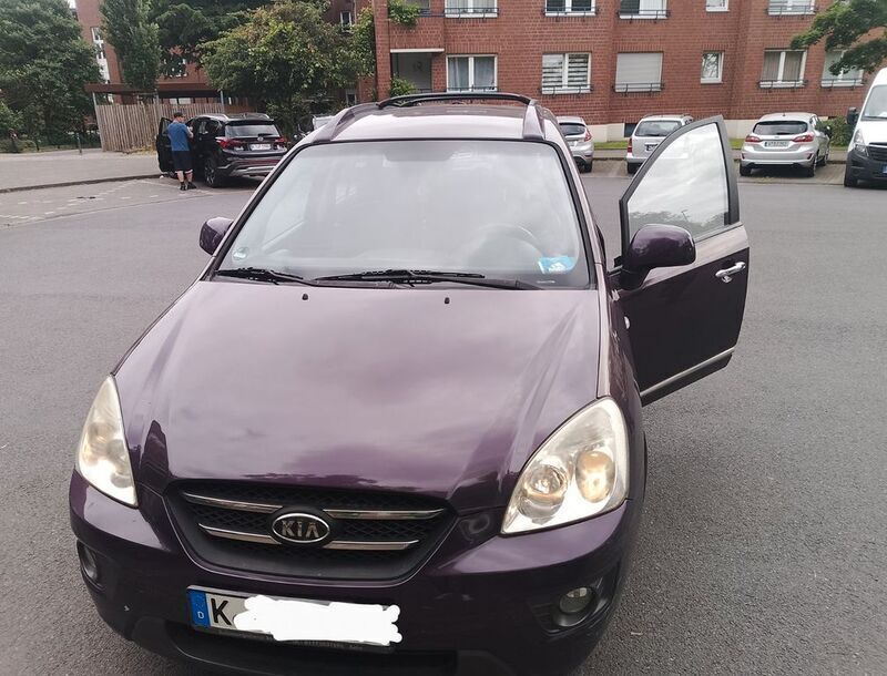 Violet Gebraucht 2008 Kia Carens LX Van / Kleinbus | 3.500 € (Fairer Preis) - Bild 1/4