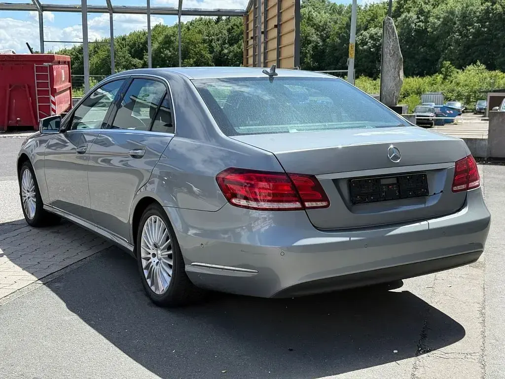 Gebraucht Mercedes E250 Exclusive 204 PS (150 kW) 2013 Silber Limousine