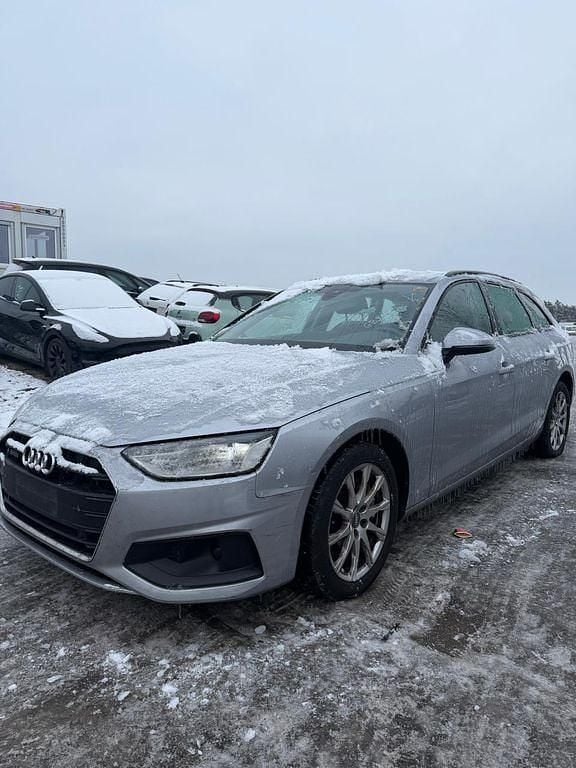 Silber Gebraucht 2020 Audi A4 Kombi | 12.500 € (Superpreis) - Bild 1/4