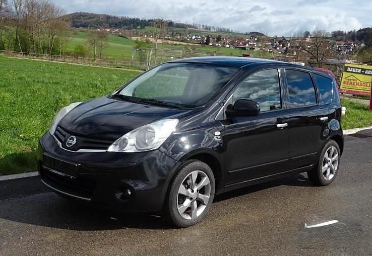 Schwarz Gebraucht 2012 Nissan Note I-Way Van / Kleinbus | 2.200 € (Guter Preis) - Bild 1/4