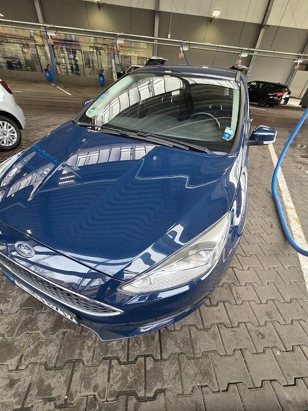 Gebraucht Ford Focus Business Edition 120 PS (88 kW) 2016 Blau Kombi