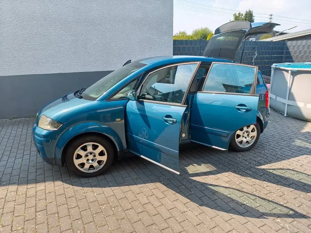 Gebraucht Audi A2 Sport 75 PS (55 kW) 2000 Blau Kleinwagen