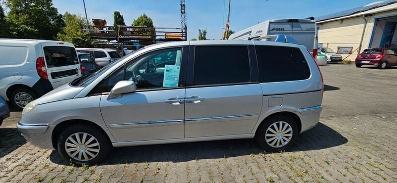 Grau Gebraucht 2008 Citroën C8 Tendance Van / Kleinbus | 2.200 € (Fairer Preis) - Bild 1/4