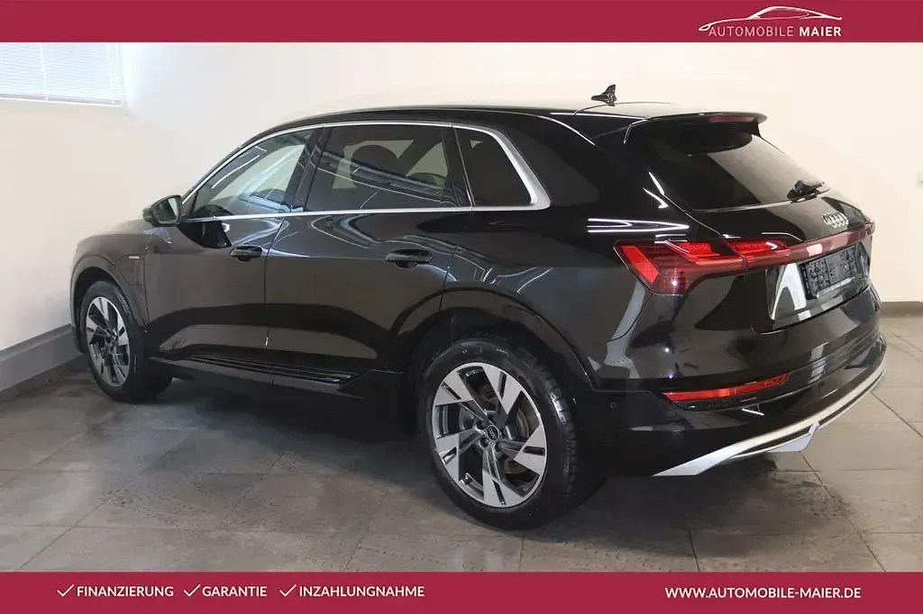 Gebraucht Audi e-tron S-Line 230 kW (313 PS) 2022 Brillantschwarz SUV