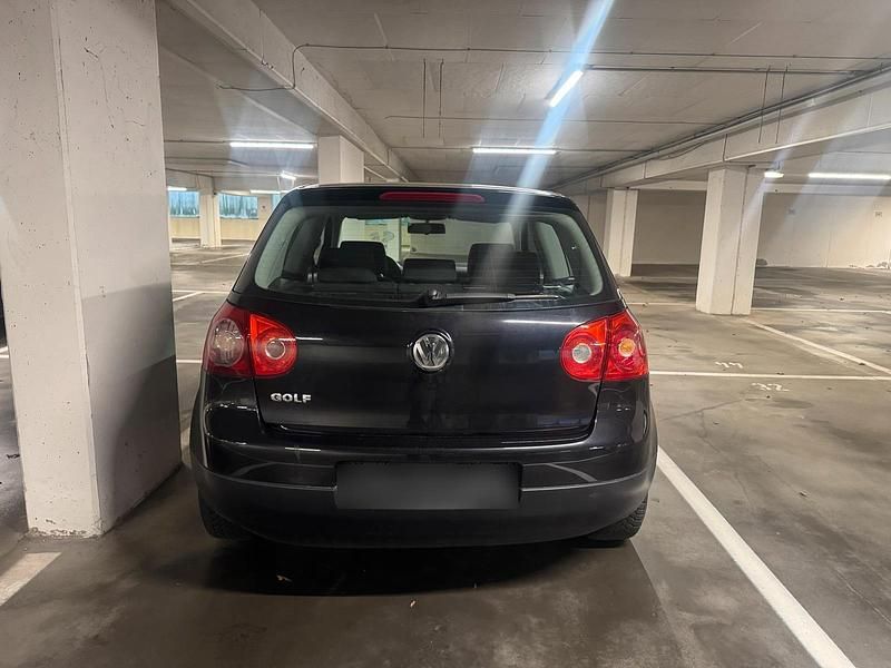 Gebraucht VW Golf IV 75 PS (55 kW) 2004 Schwarz Kleinwagen