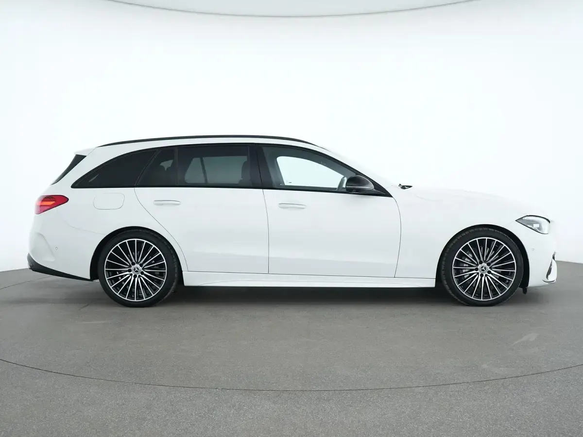 Gebraucht Mercedes C300 AMG line 258 PS (189 kW) 2024 Polarweiss Limousine