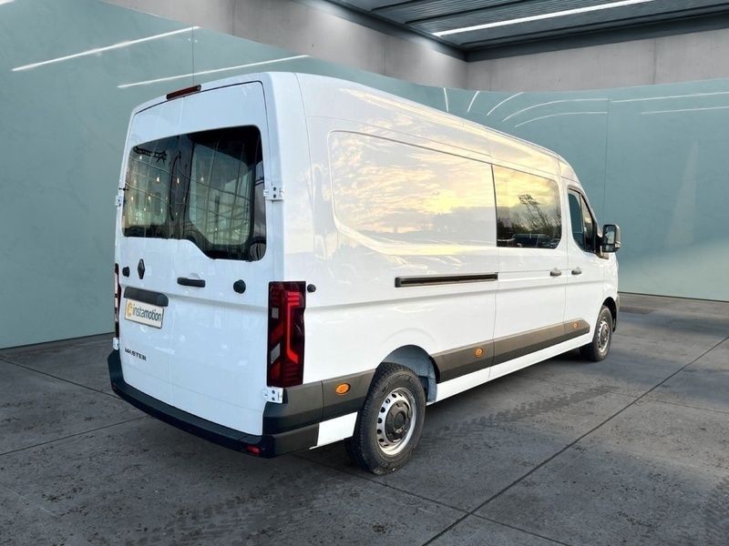 Weiß Neu 2024 Renault Master Van | 38.340 € (Etwas zu teuer) - Bild 1/3