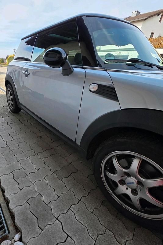 Gebraucht Mini Cooper 120 PS (88 kW) 2007 Silber Kleinwagen