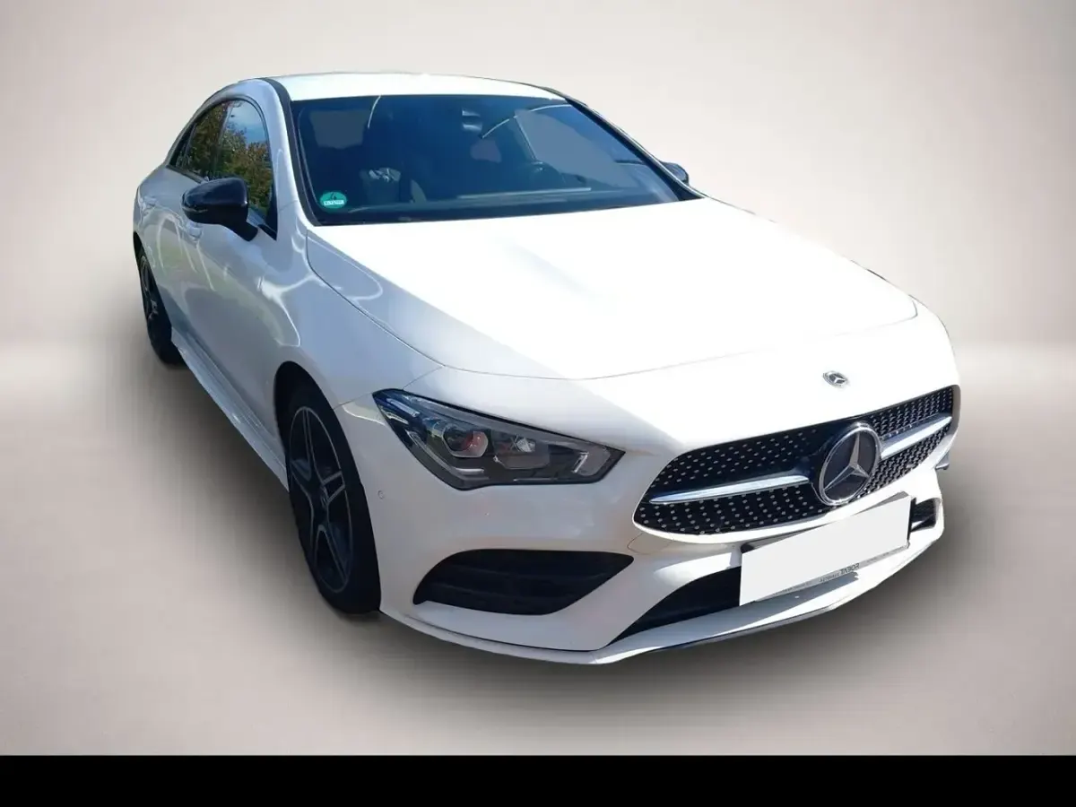Gebraucht Mercedes CLA200 AMG line 163 PS (119 kW) 2022 Weiß Coupé