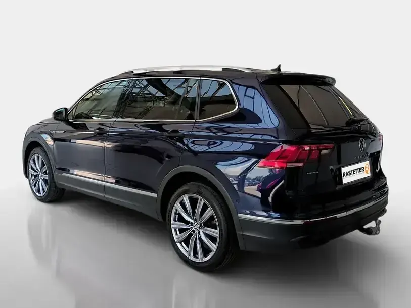 Gebraucht VW Tiguan Allspace Life 150 PS (110 kW) 2023 Blau SUV