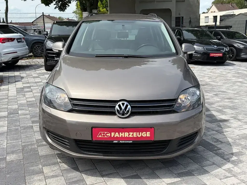 Gebraucht VW Golf Plus Cross Comfortline 122 PS (89 kW) 2009 Braun Van / Kleinbus