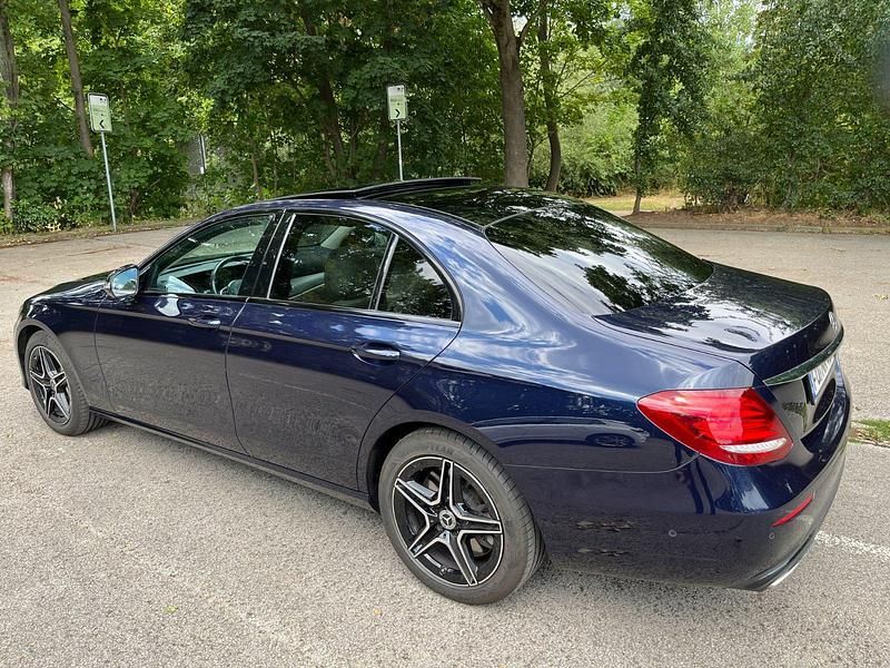 Blau Gebraucht 2019 Mercedes 450 Limousine | 34.000 € - Bild 1/4