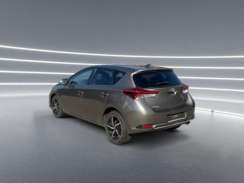Gebraucht Toyota Auris Team 116 PS (85 kW) 2019 Braun Kleinwagen