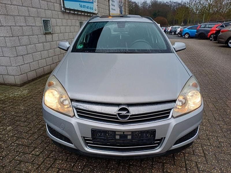 Gebraucht Opel Astra 90 PS (66 kW) 2008 Silber Limousine