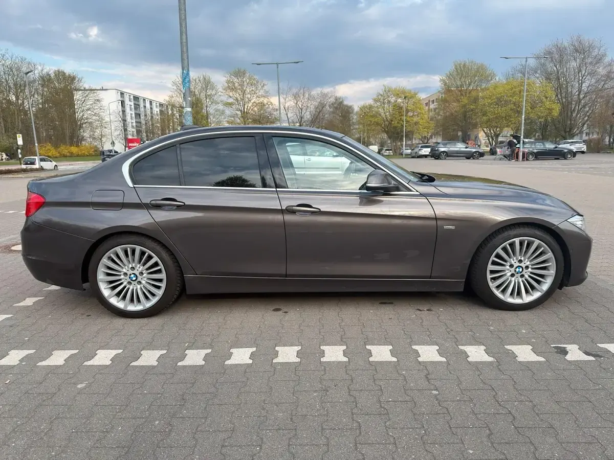 Gebraucht BMW 328 Luxury Line 245 PS (180 kW) 2011 Braun Limousine