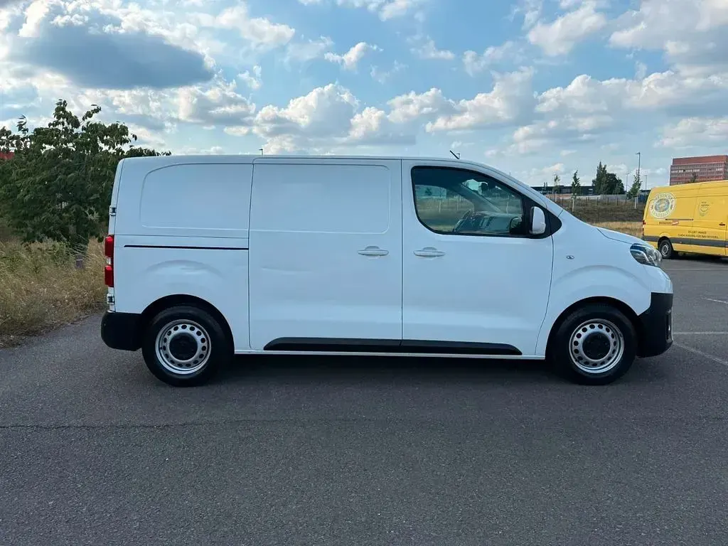 Gebraucht Toyota Proace 116 PS (85 kW) 2018 Weiß Van / Kleinbus