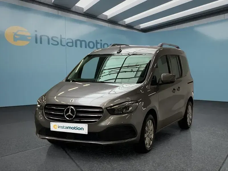 Gebraucht Mercedes T180 116 PS (85 kW) 2025 Grau Van / Kleinbus