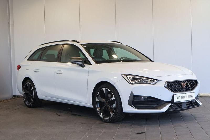 Second-hand Cupra Leon 150 CP (110 kW) 2024 Alb Berlinǎ