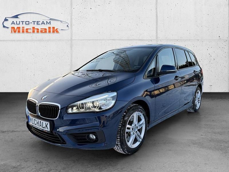Blau Gebraucht 2017 BMW 220 Gran Tourer Advantage Van / Kleinbus | 20.900 € (Fairer Preis) - Bild 1/4