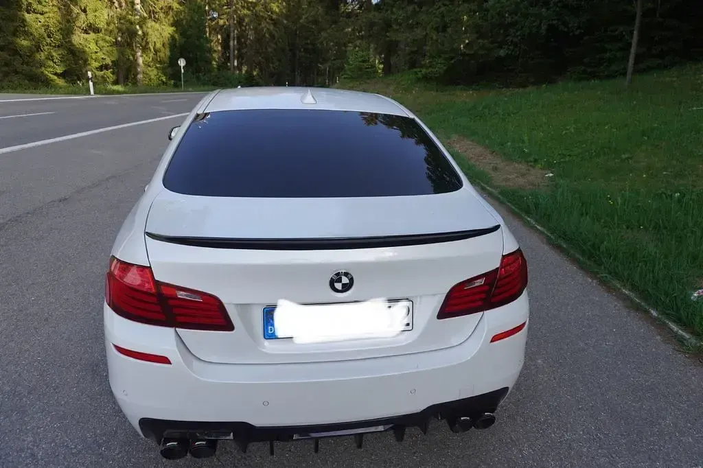 Gebraucht BMW 535 Sport Line 313 PS (230 kW) 2016 Weiß Limousine