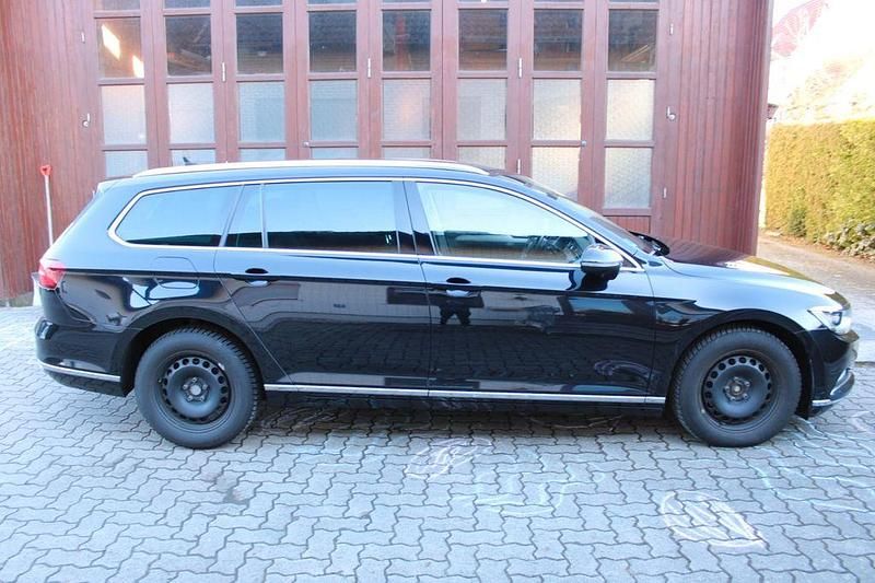 Gebraucht VW Passat Highline 190 PS (139 kW) 2019 Schwarz Kombi