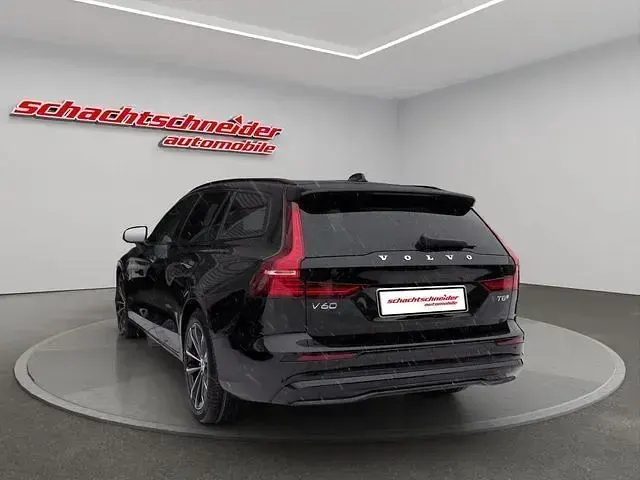 Neu Volvo V60 Business Edition 455 PS (334 kW) 2026 Onyx black metallic Kombi