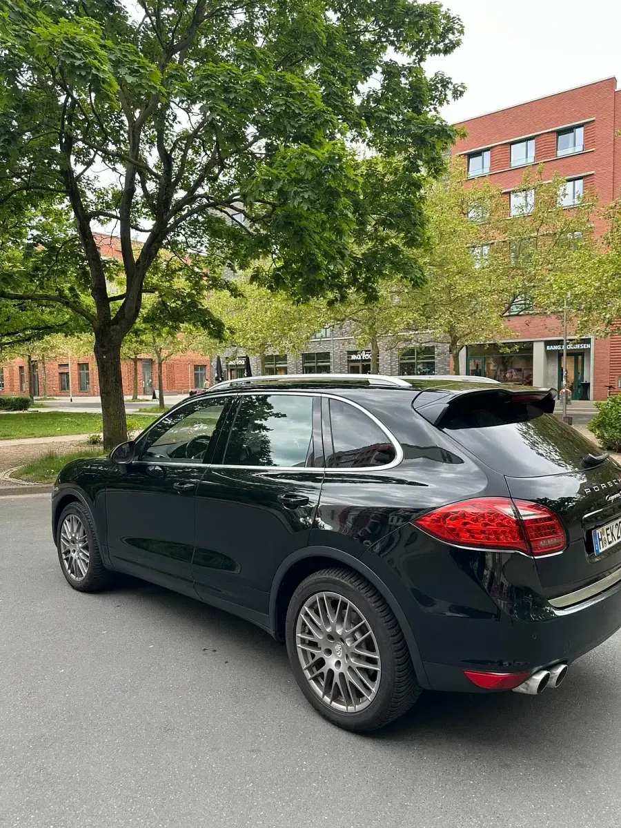 Gebraucht Porsche Cayenne S 405 PS (297 kW) 2010 Schwarz SUV