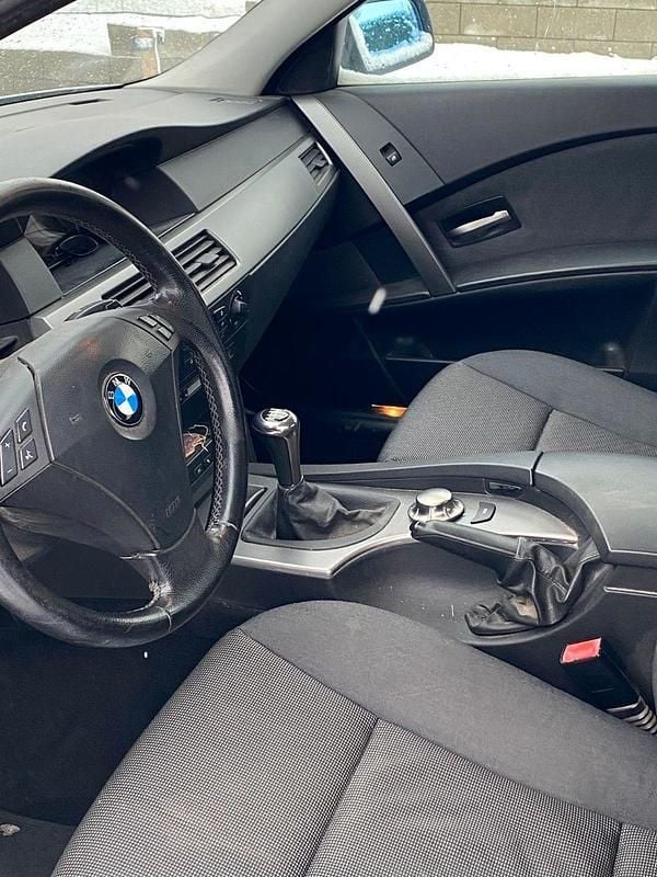 Second-hand BMW 520 170 CP (125 kW) 2003 Gri Berlinǎ