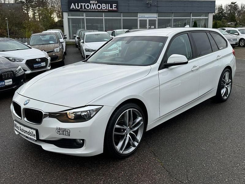 Weiß Gebraucht 2012 BMW 320 Sport Line Kombi | 10.200 € (Teuer) - Bild 1/4