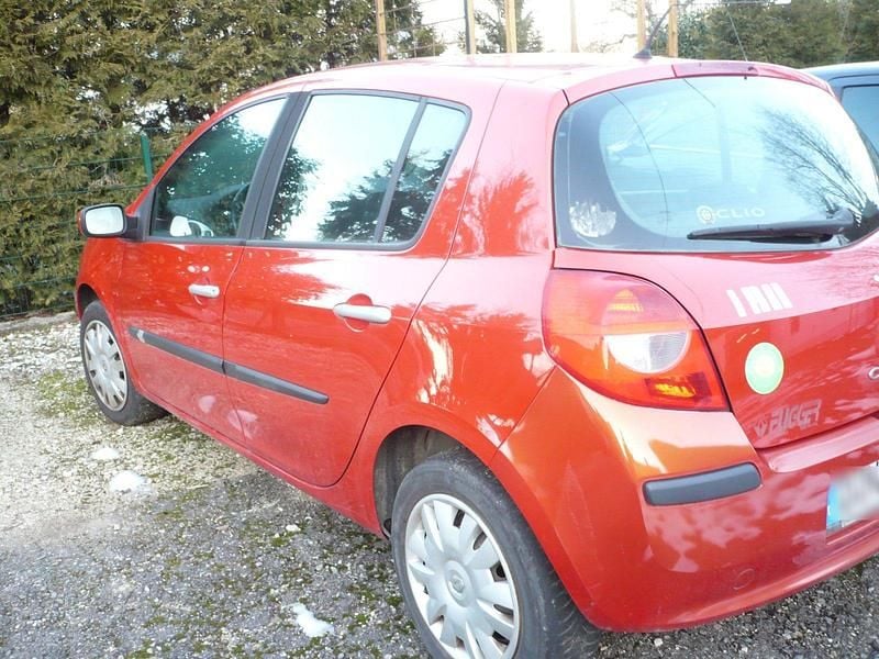 Gebraucht Renault Clio III 88 PS (64 kW) 2006 Kleinwagen