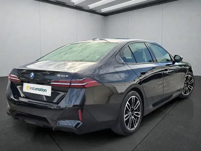 Gebraucht BMW 530 2024 Schwarz Limousine