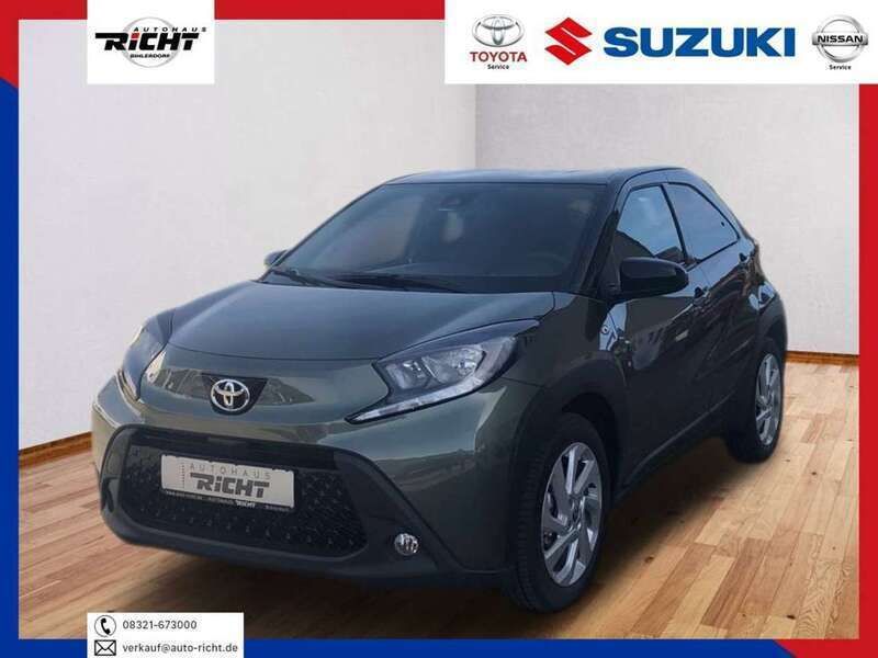 Cardamon green Gebraucht 2022 Toyota Aygo Pulse Kleinwagen | 16.450 € (Etwas zu teuer) - Bild 1/2