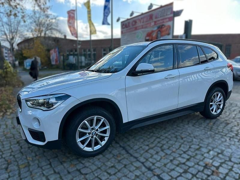 Weiß Gebraucht 2018 BMW X1 Advantage SUV | 20.950 € (Fairer Preis) - Bild 1/4