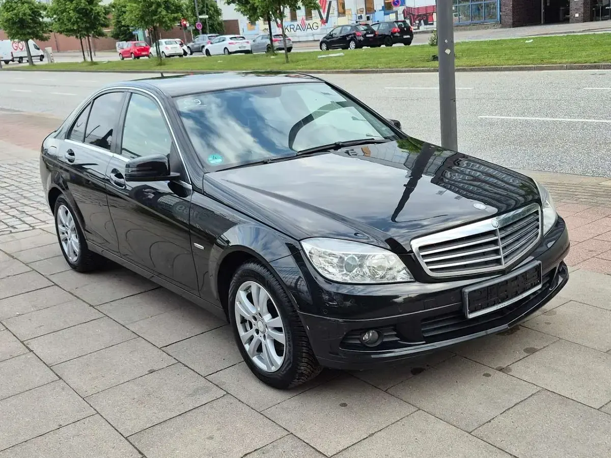 Gebraucht Mercedes C200 136 PS (100 kW) 2009 Obsidianschwarz  metalliclack Limousine