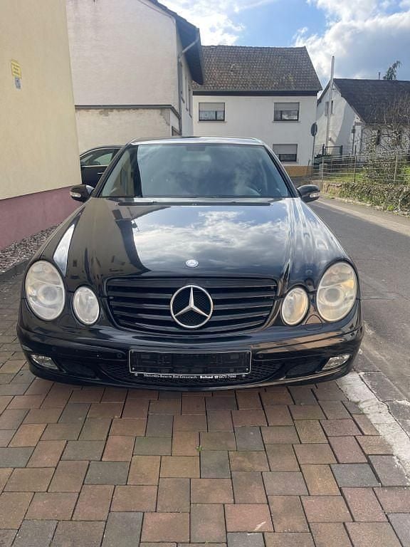 Gebraucht Mercedes E200 Classic 184 PS (135 kW) 2006 Schwarz Limousine