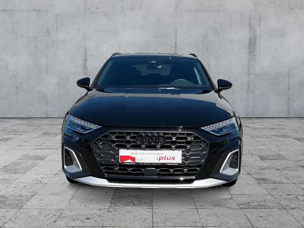Gebraucht Audi A3 204 PS (150 kW) 2025 Mythosschwarz metallic Limousine
