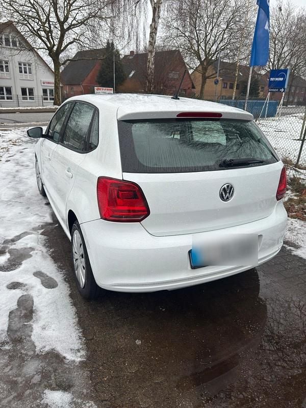 Gebraucht VW Polo 75 PS (55 kW) 2014 Weiß Kleinwagen