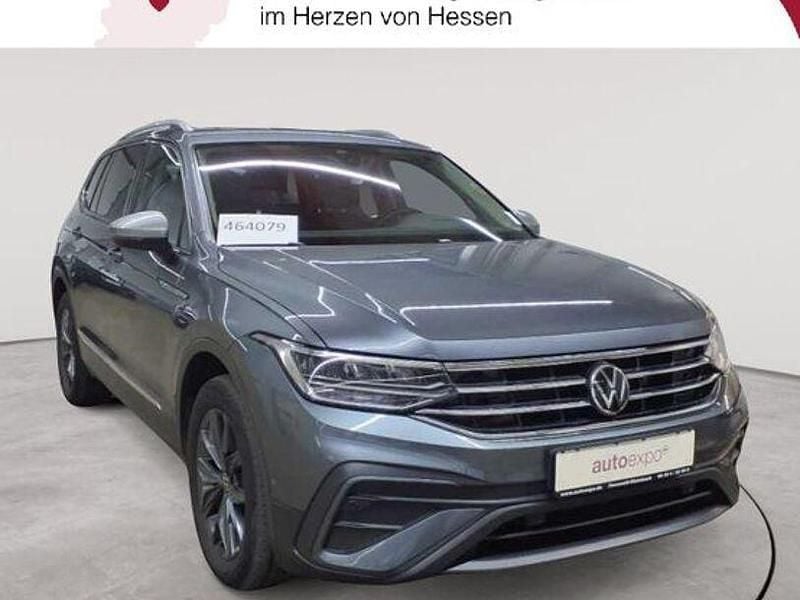 Gebraucht VW Tiguan Allspace Life 150 PS (110 kW) 2022 Platinum grey metallic SUV