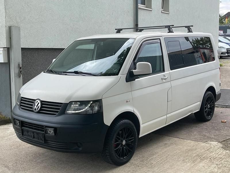 Weiß Gebraucht 2009 VW T5 Van | 10.500 € (Etwas zu teuer) - Bild 1/4