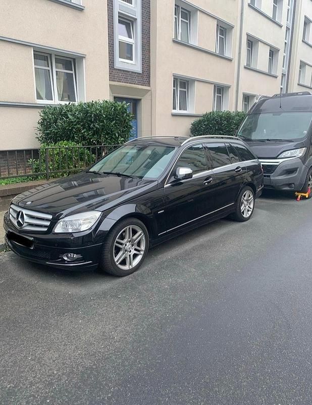Schwarz Gebraucht 2008 Mercedes 220 Avantgarde Kombi | 4.900 € (Guter Preis) - Bild 1/4