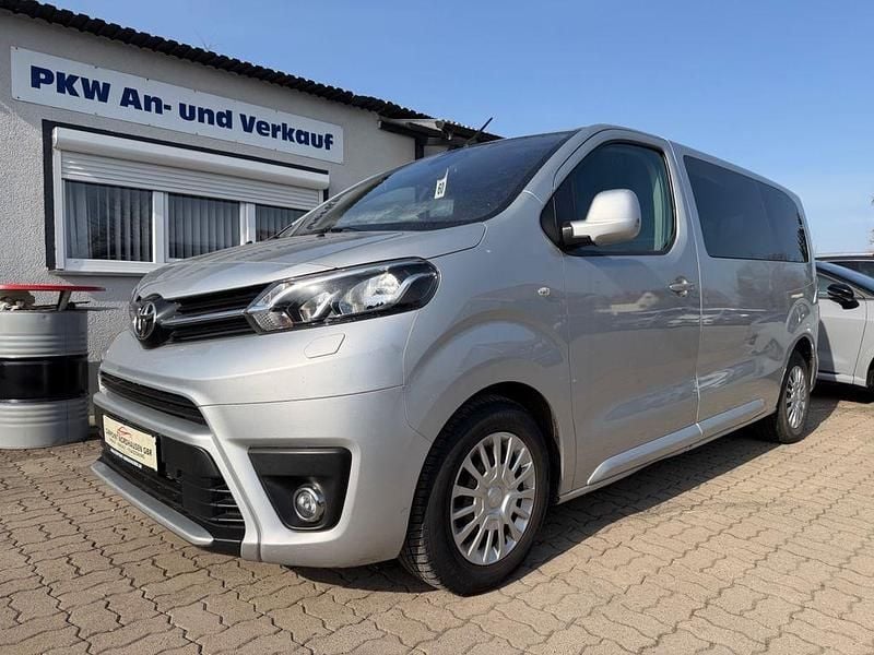 Gebraucht Toyota Proace Verso 116 PS (85 kW) 2018 Silber Kombi