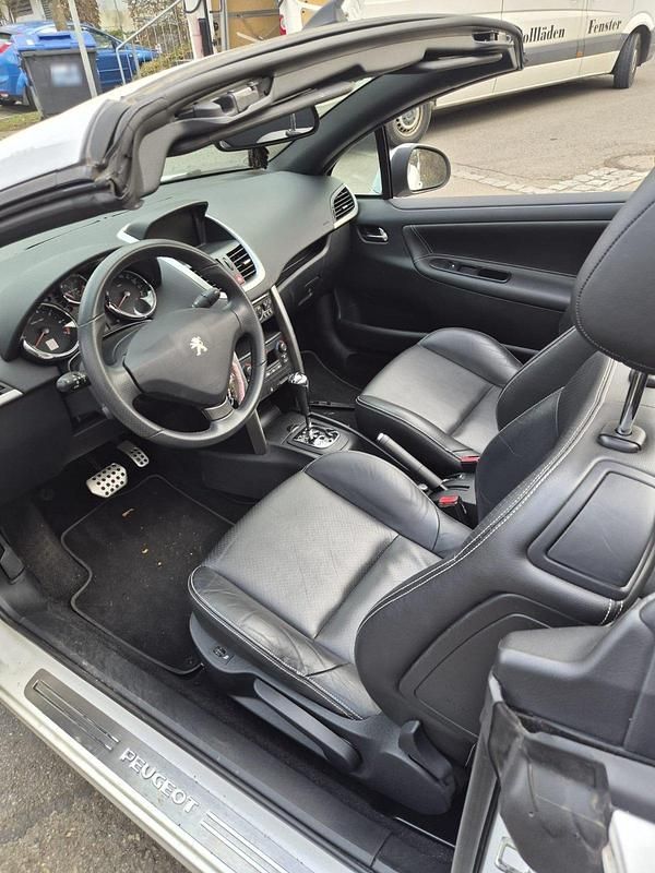 Gebraucht Peugeot 207 CC 120 PS (88 kW) 2014 Weiß Cabrio