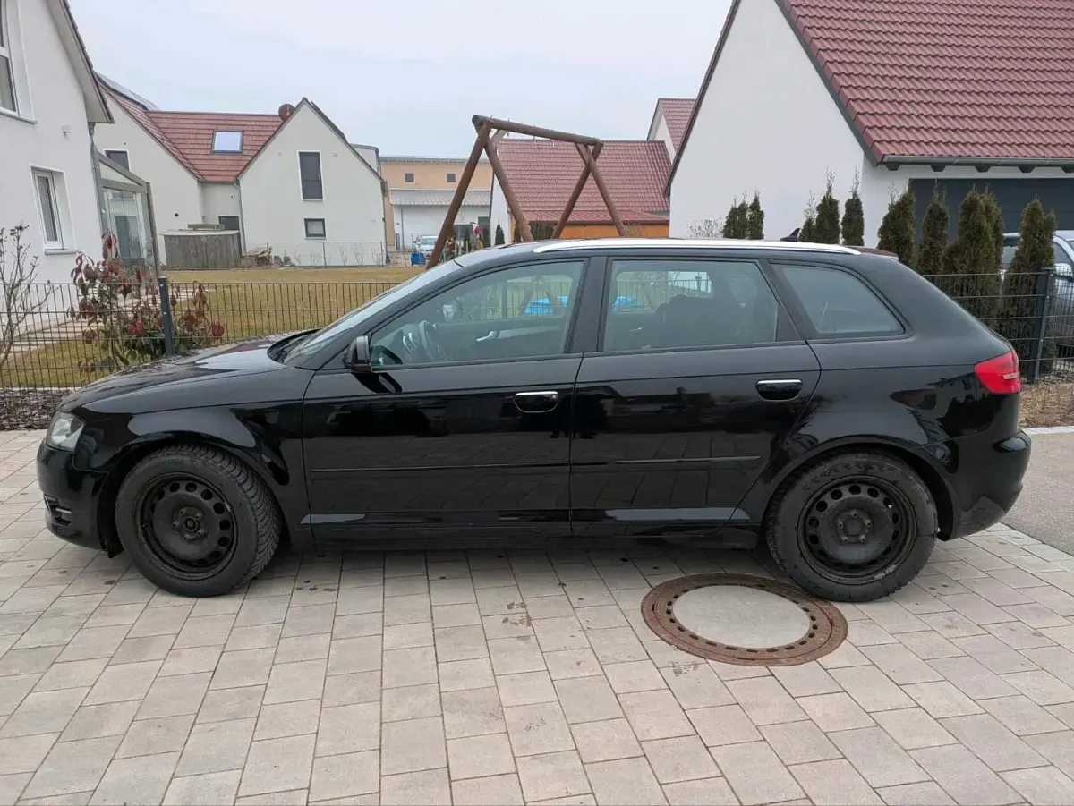Second-hand Audi A3 140 CP (102 kW) 2012 Negru Hatchback