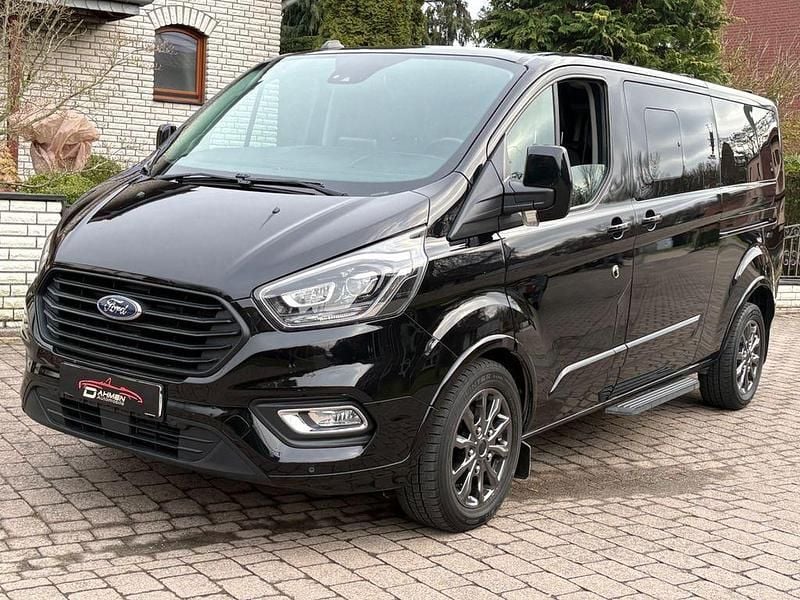 Gebraucht Ford Transit Titanium 185 PS (136 kW) 2022 Schwarz Kombi